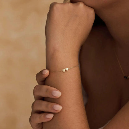 Heart initial bracelet in gold with engraved letter — Valentine's Day or anniversary gift